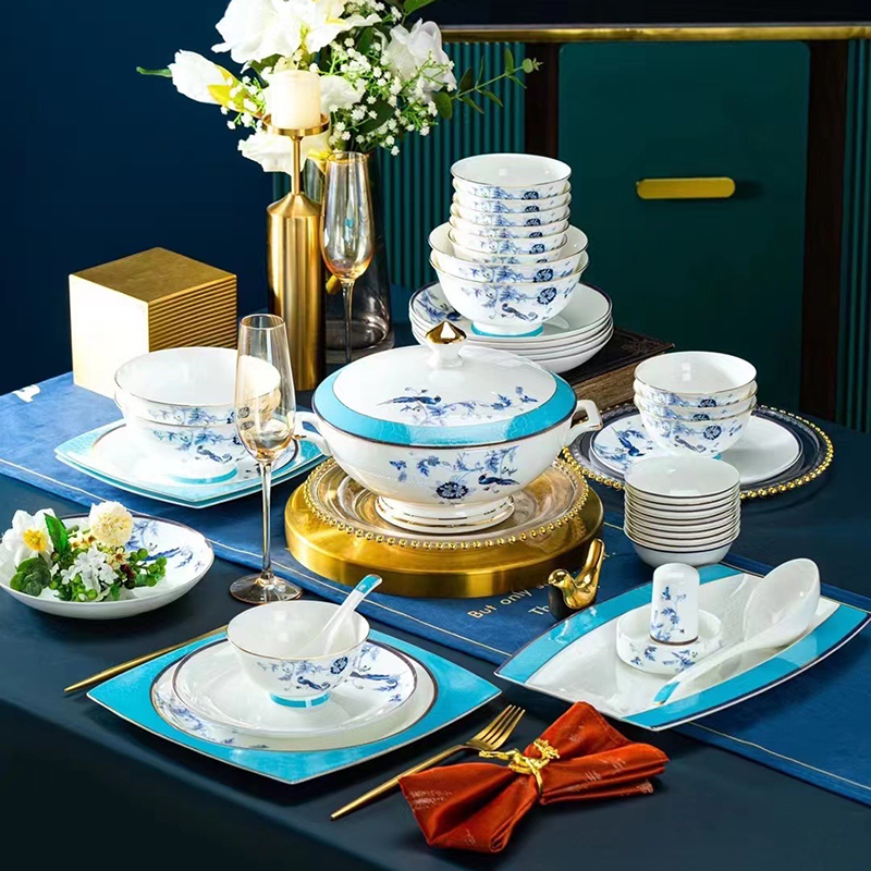 <b>“喜鵲報(bào)枝”陶瓷餐具套裝</b>